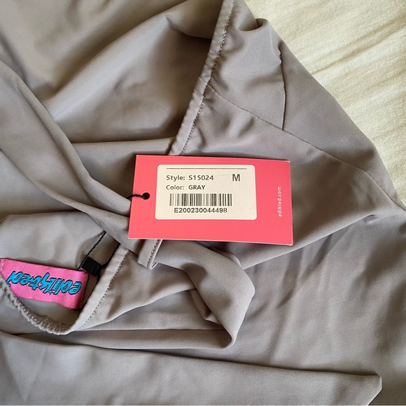 NWT Edikted. Grey halter top. Medium - Picture 7 of 7
